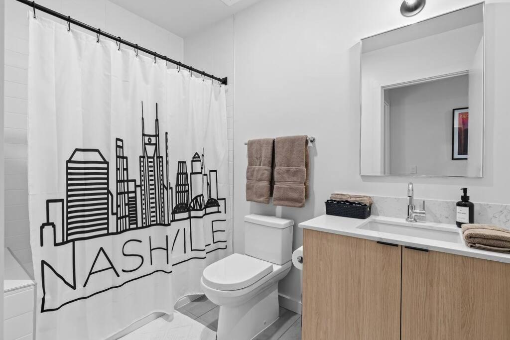 شقة Skyline View, Pool, Gym, Balcony'S, Walk To Bway! ناشفيل المظهر الخارجي الصورة