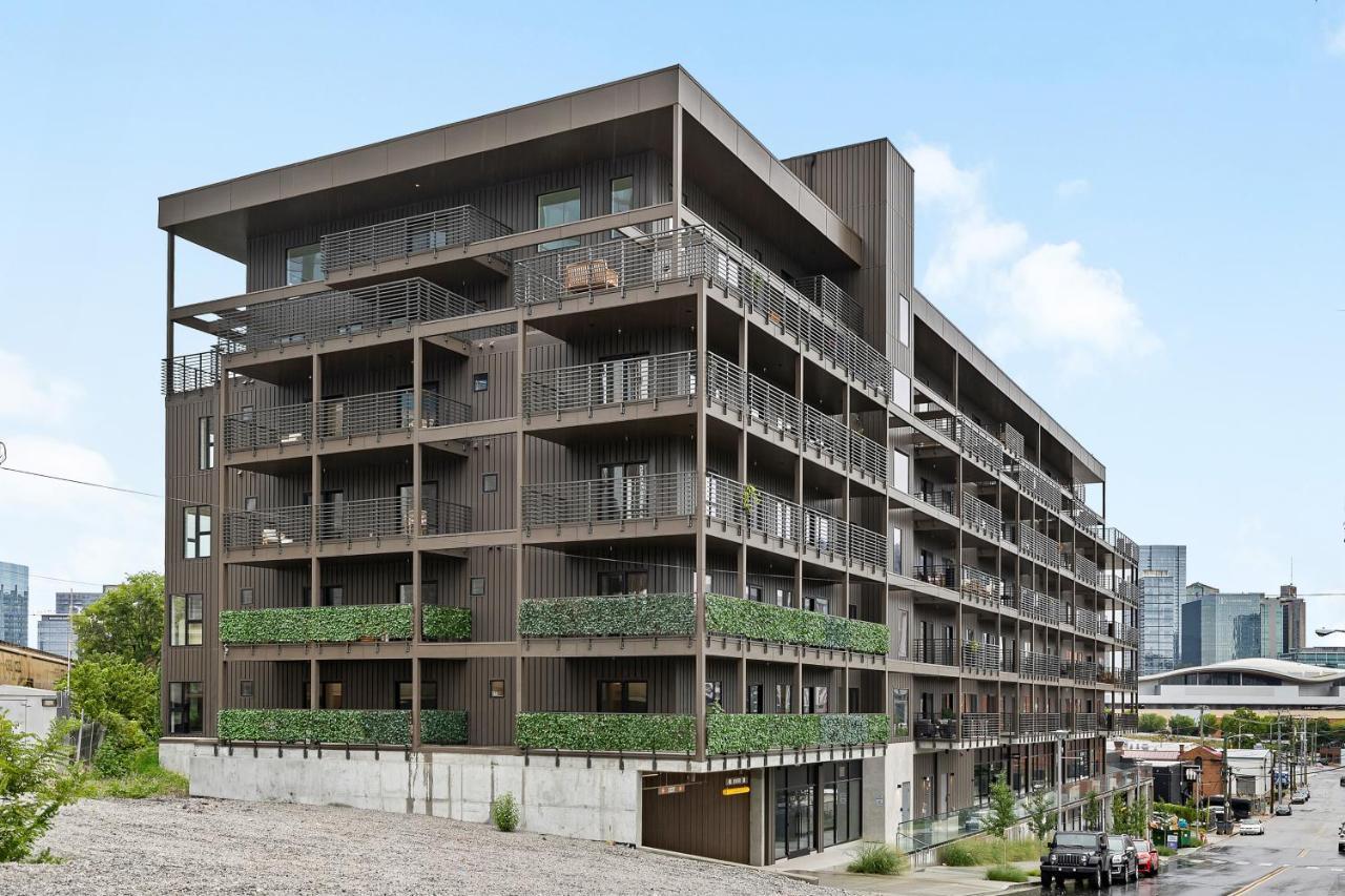 شقة Skyline View, Pool, Gym, Balcony'S, Walk To Bway! ناشفيل المظهر الخارجي الصورة